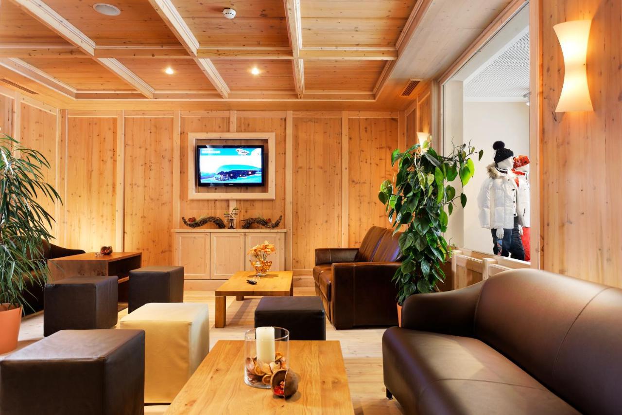 Hotel Auwirt Zentrum Saalbach-Hinterglemm Exterior photo