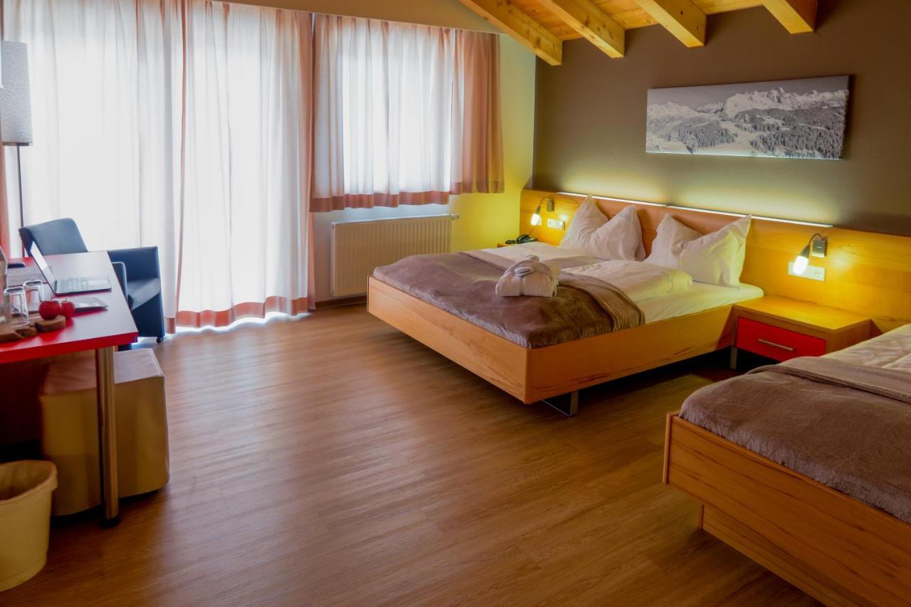 Hotel Auwirt Zentrum Saalbach-Hinterglemm Exterior photo